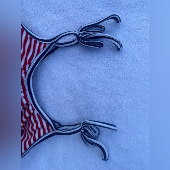 Vineyard Vines Bubble Romper - Picture 5 of 5